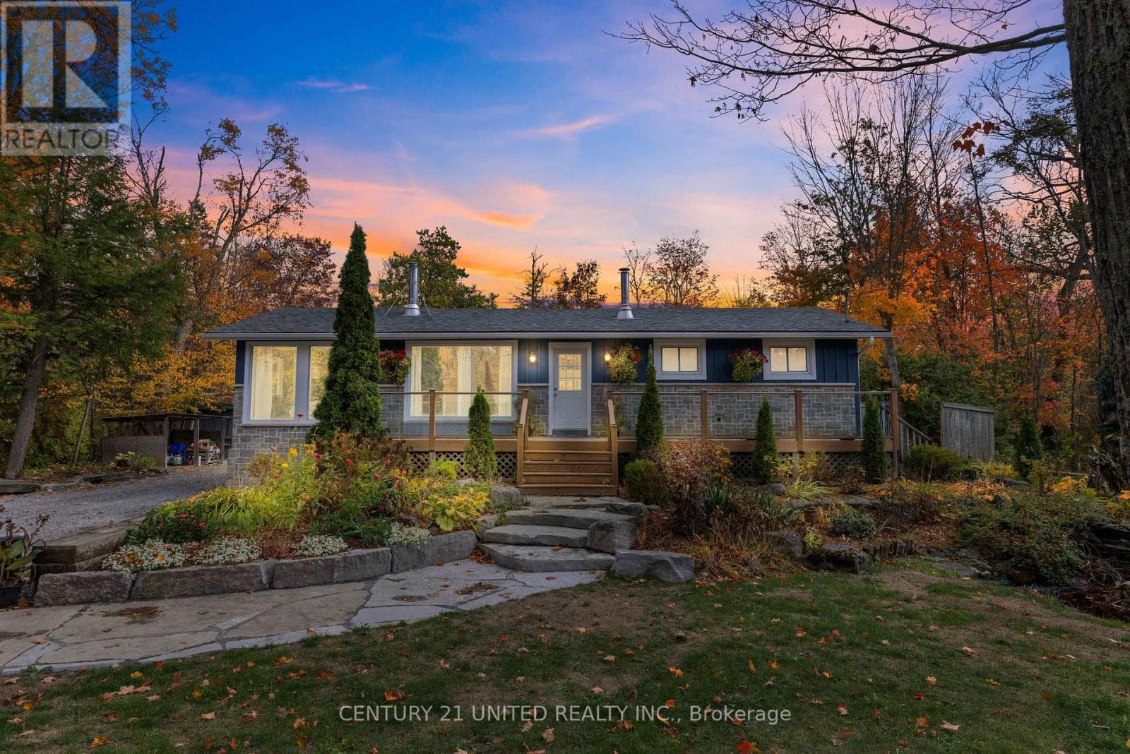 25 SUGARBUSH BOULEVARD in