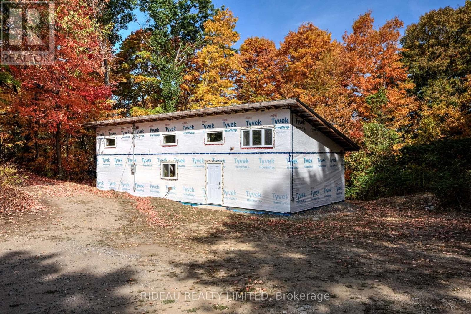 24 BRIAR HILL ROAD in