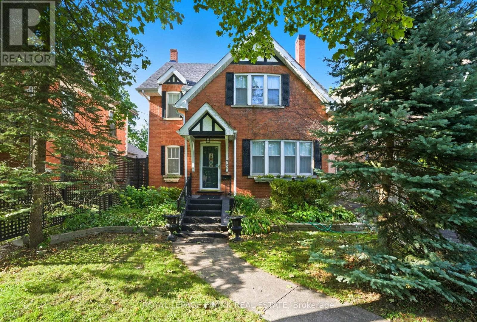 76 BOND STREET W in Lindsay