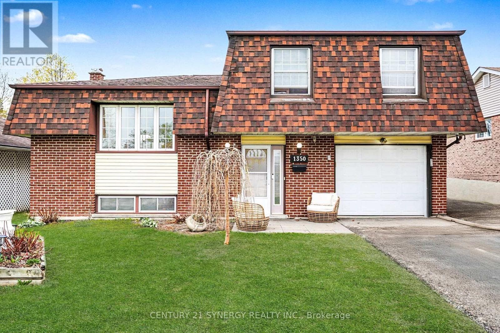 1350 LINDEN CRESCENT in