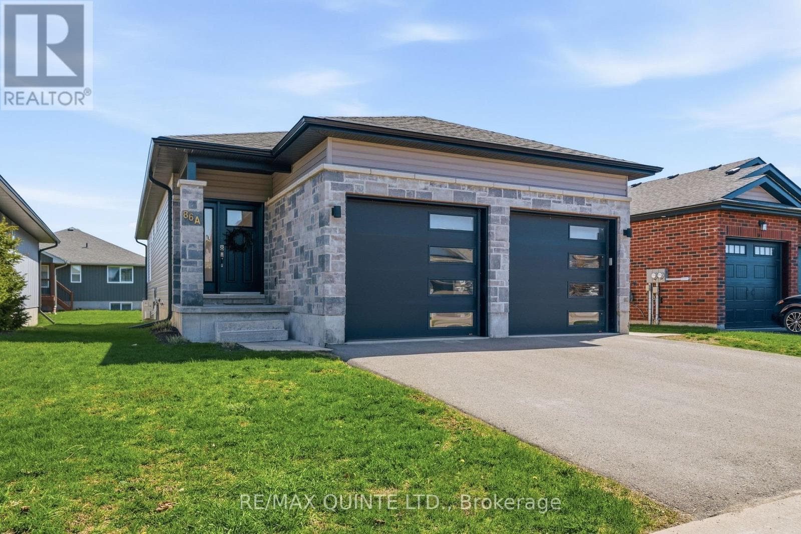 A & B - 86 ALDERSGATE DRIVE W in