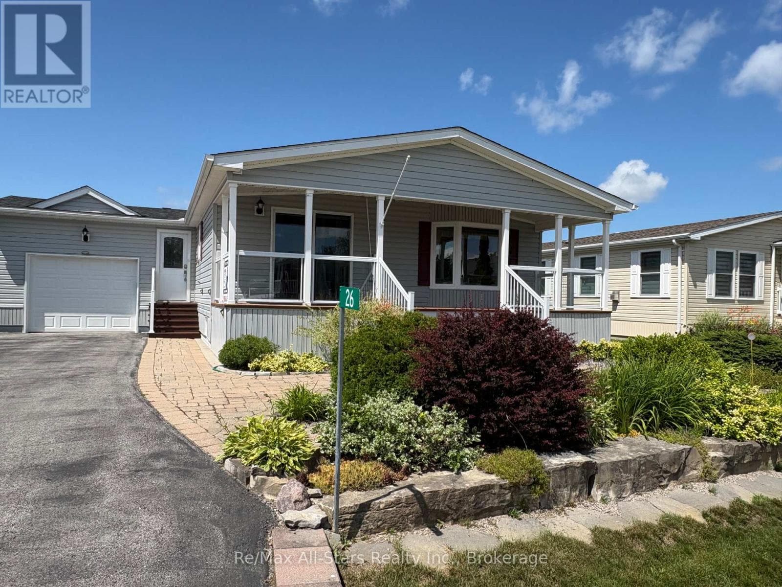 26 CREEKSIDE CIRCLE in Harvey
