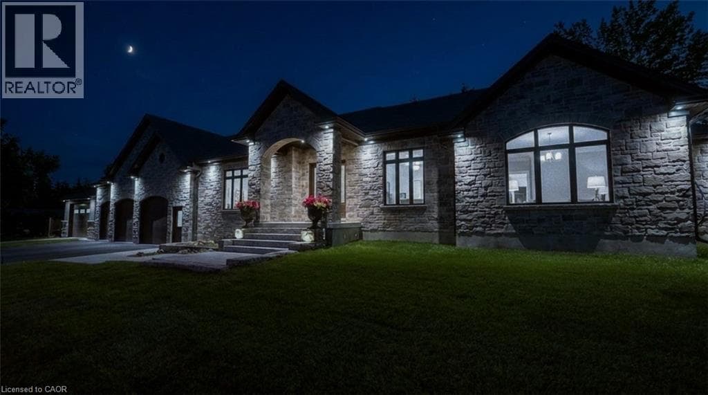 12 ALBERT Street in Wellesley Rural South