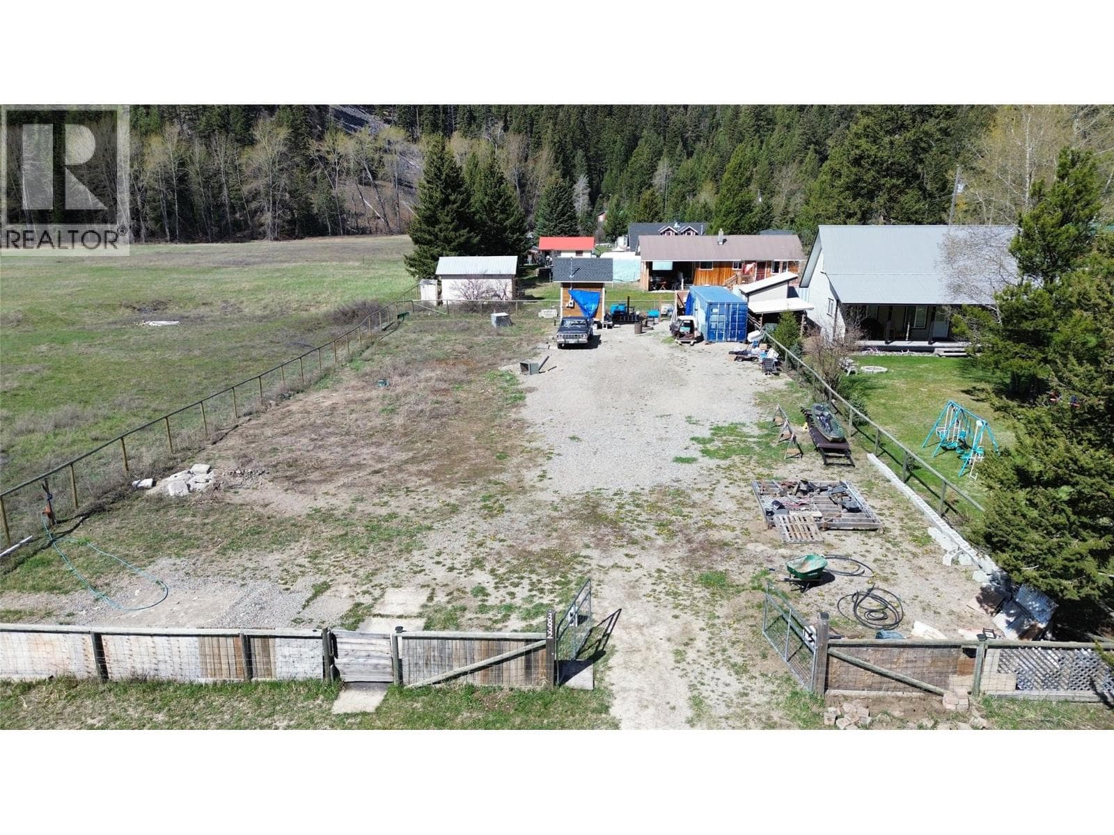 3832 Summers Creek Road in