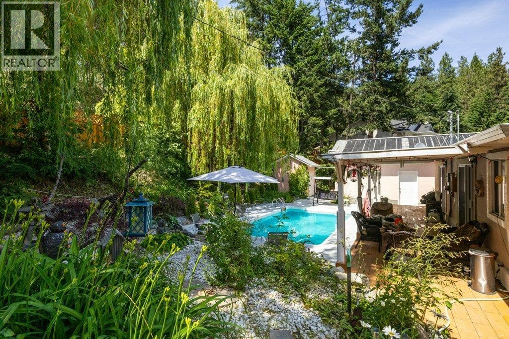10724 PINECREST ROAD in