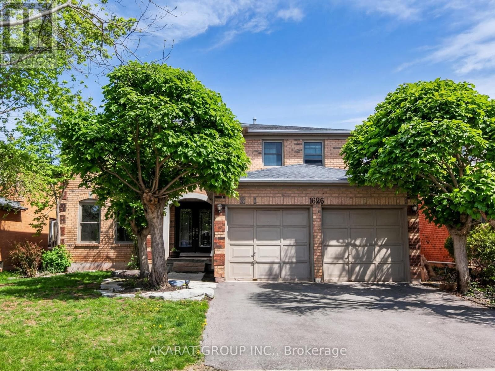 1626 HERITAGE WAY in