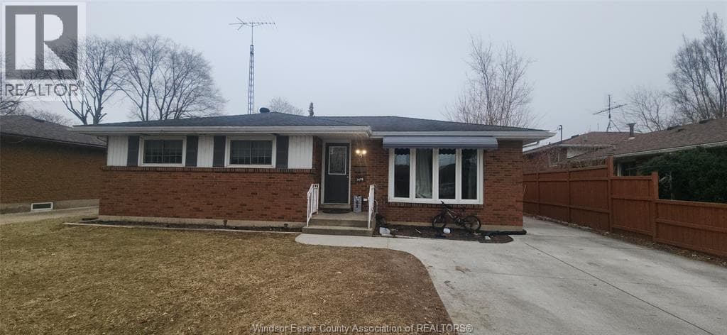 3970 LENNON COURT in Roseland