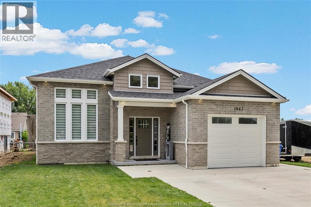 1067 MAPLE AVENUE in
