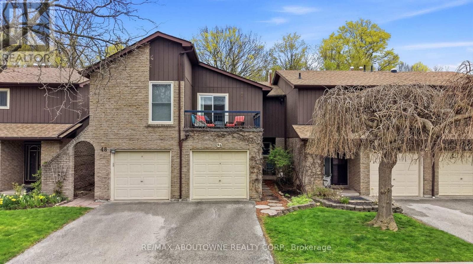 49 - 2301 CAVENDISH DRIVE in Brant Hills