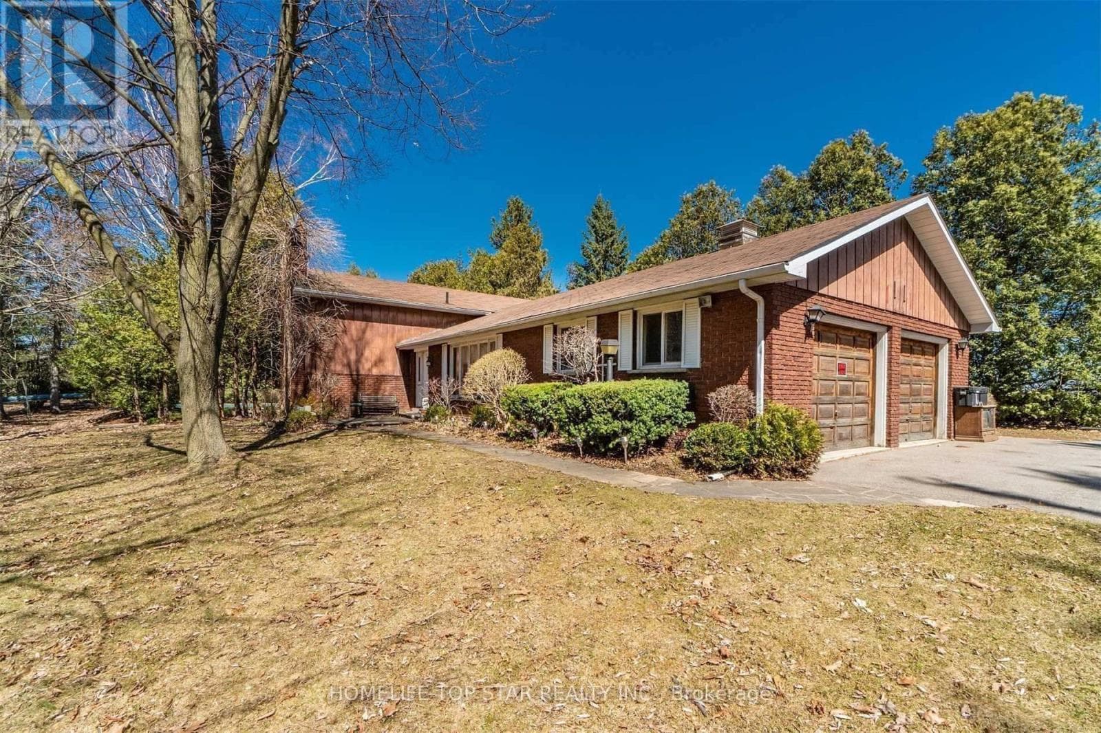 8733 HERITAGE ROAD in NEW SPRINGBROOK