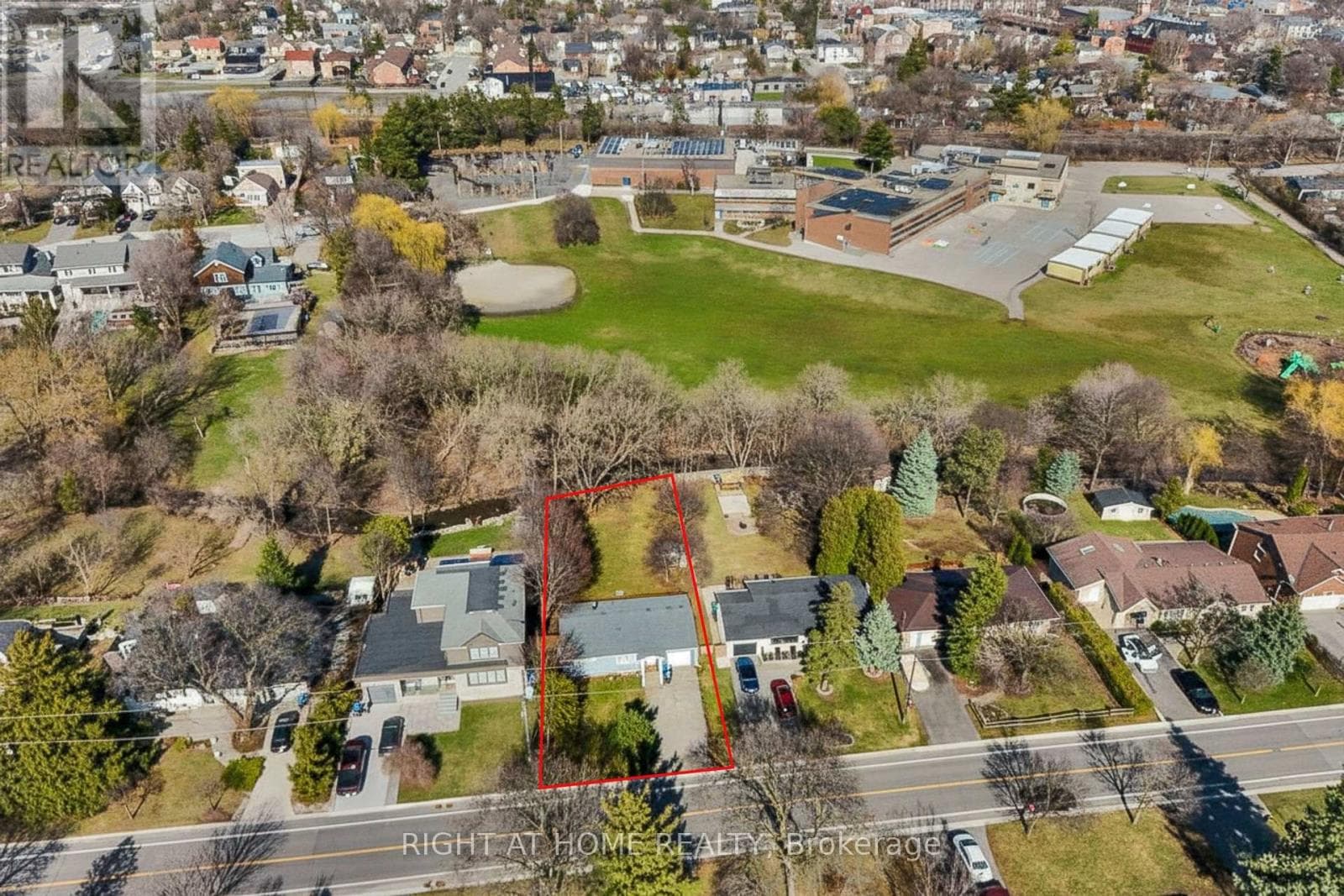 15 PIONEER DRIVE in