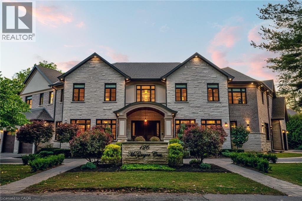 126 MCGREGOR CRESCENT in Clearview