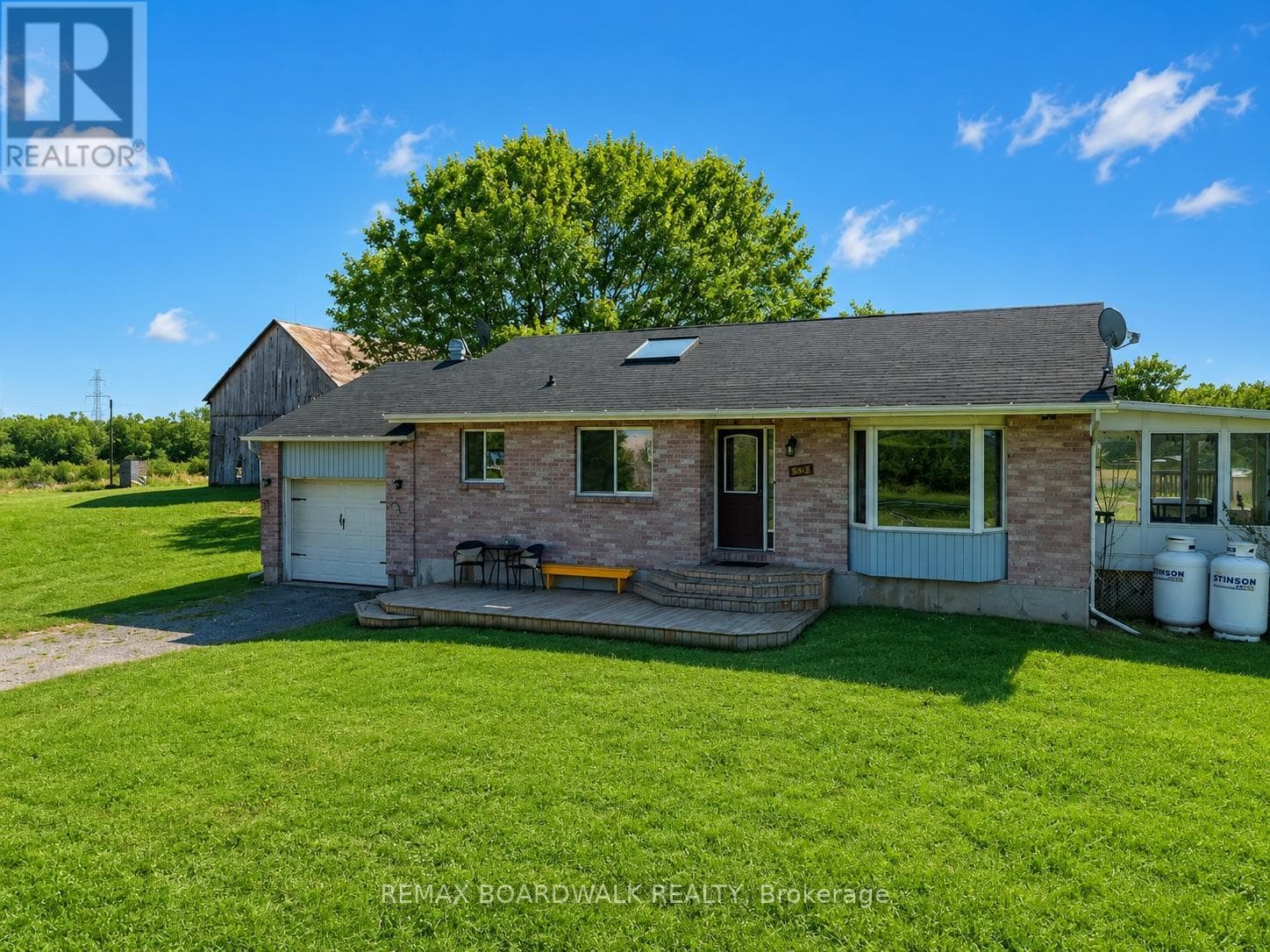885 TOWNLINE ROAD in