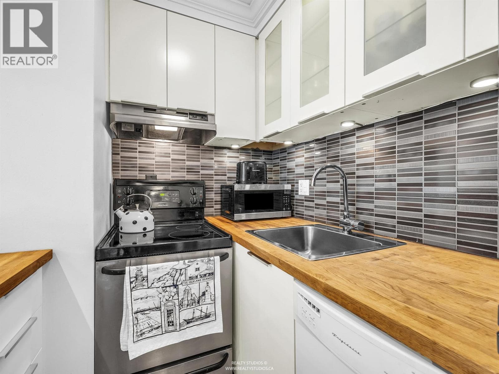 1205 1250 BURNABY STREET in West End