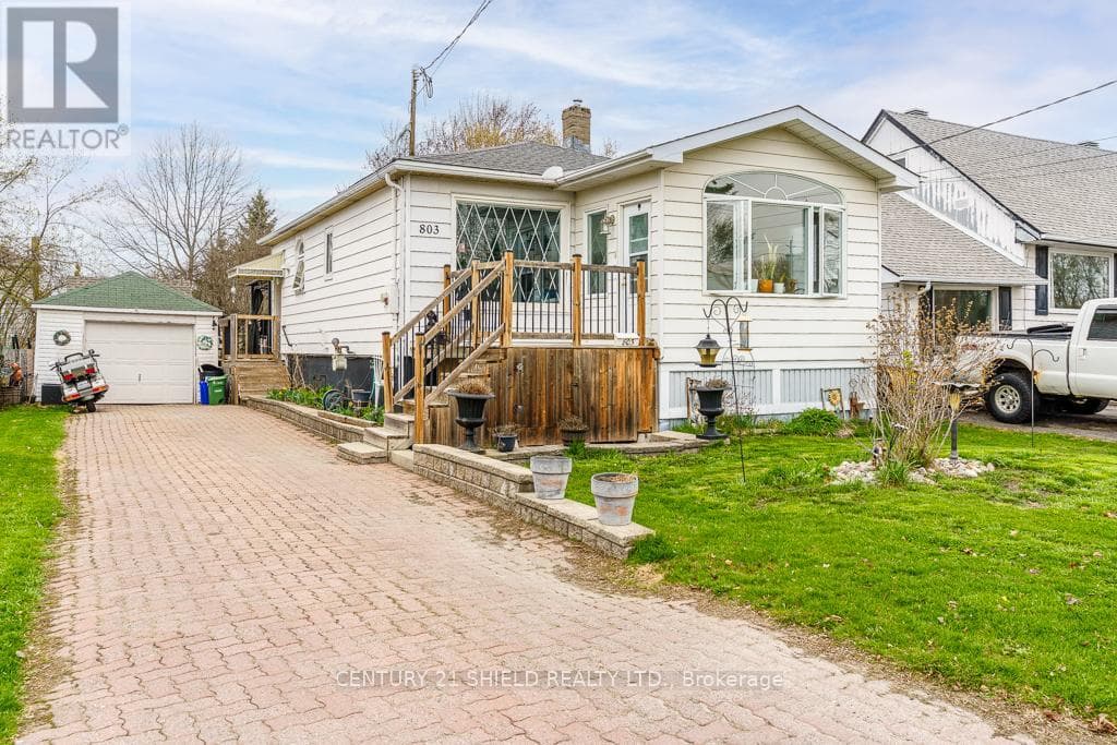 803 LEONARD AVENUE in