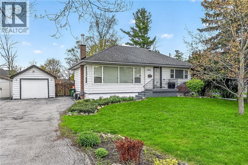 186 SENECA AVENUE in 4100