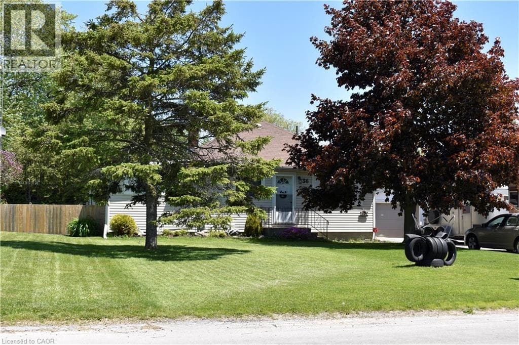 36 WOODHOUSE AVENUE in