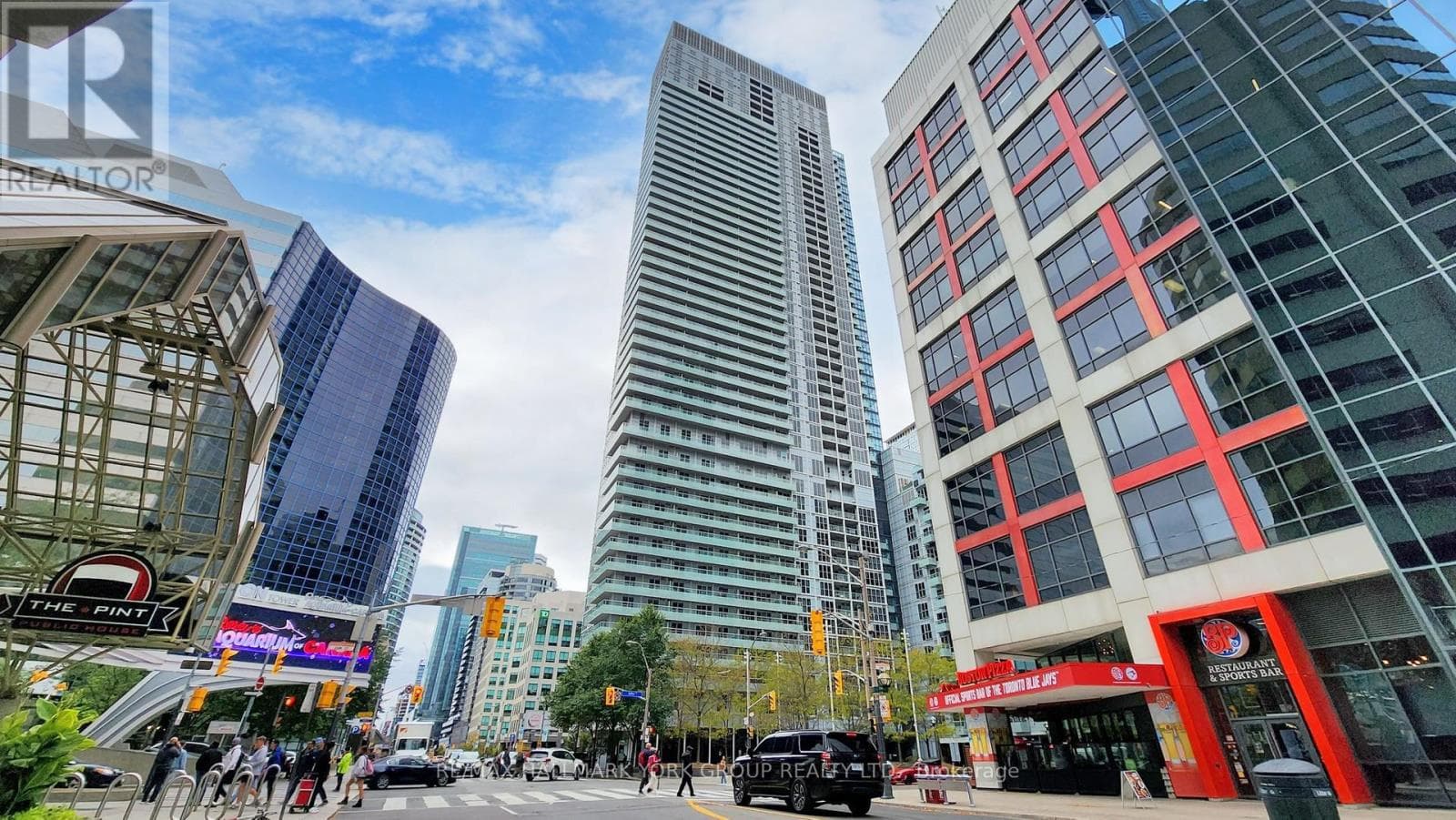 914 - 300 FRONT STREET W in Wellington Place