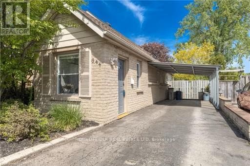 644 GROSVENOR STREET in