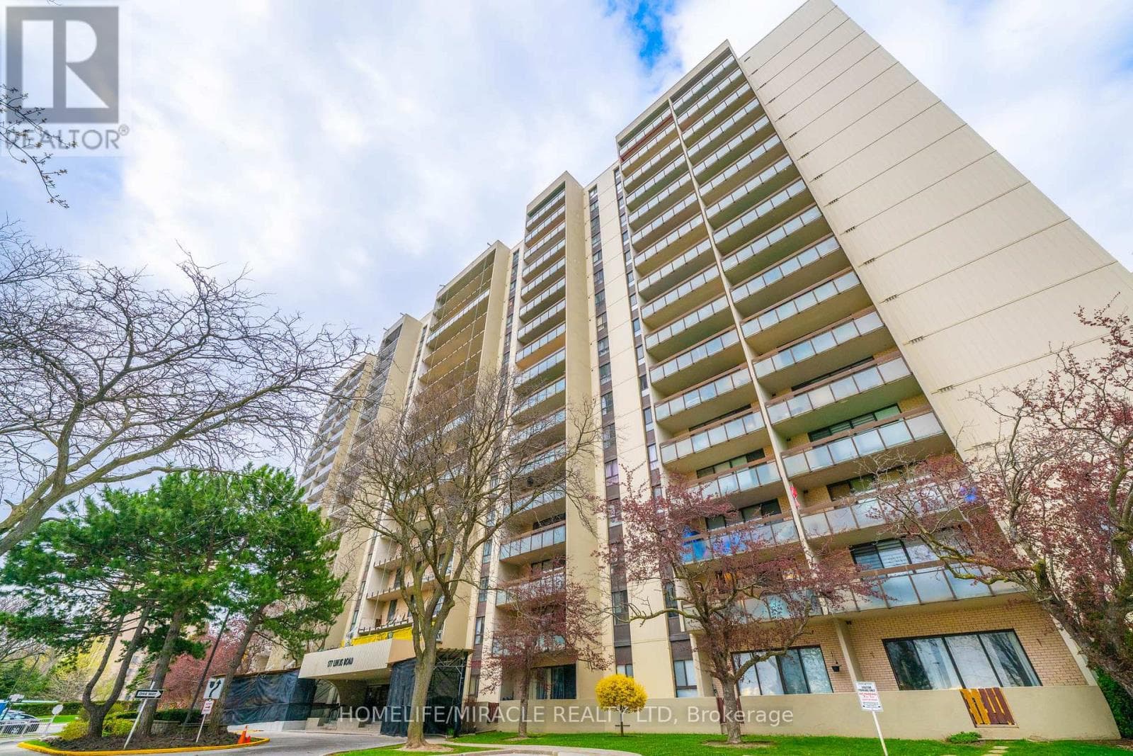 905 - 177 LINUS ROAD in Don Valley Village
