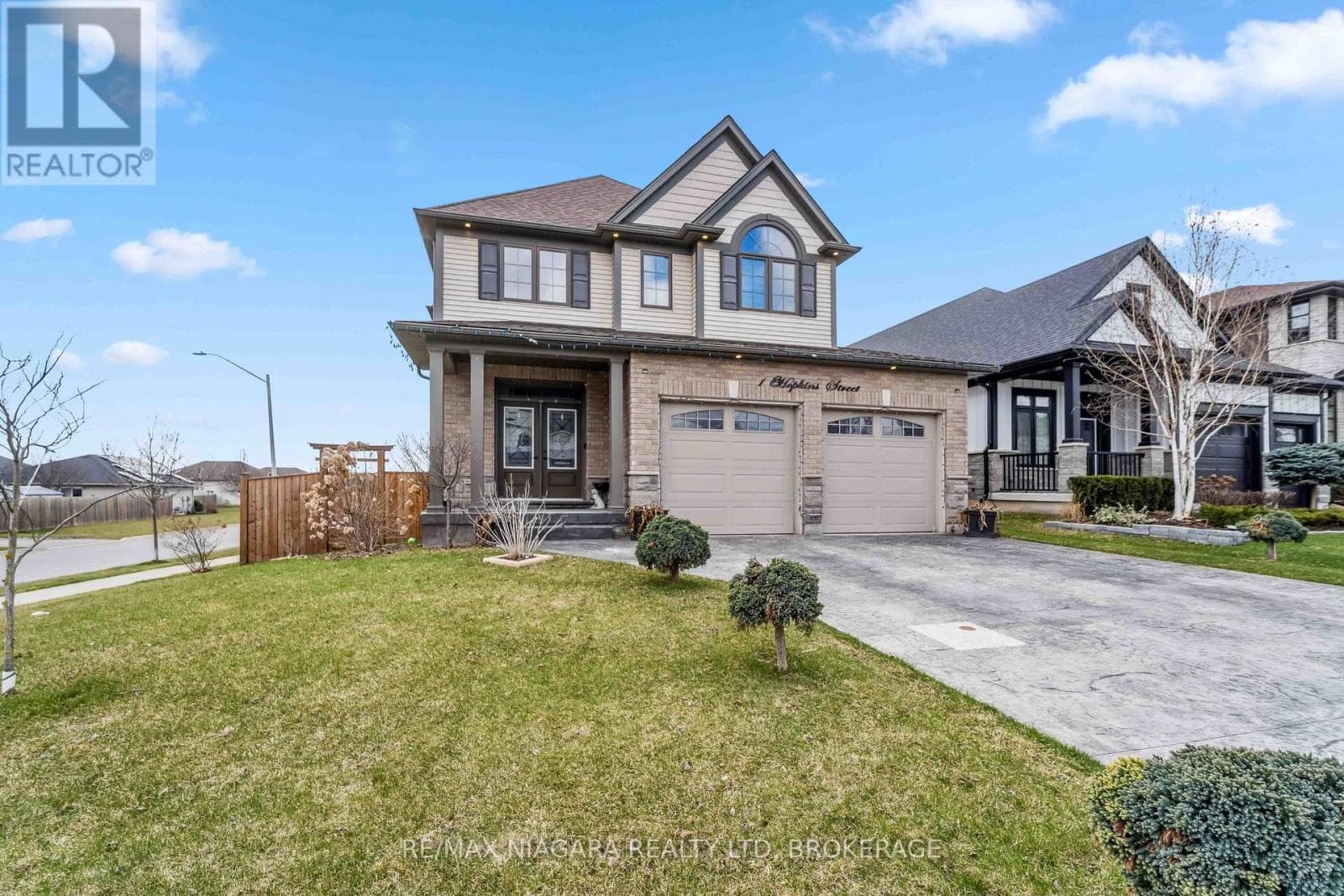 1 HOPKINS STREET in