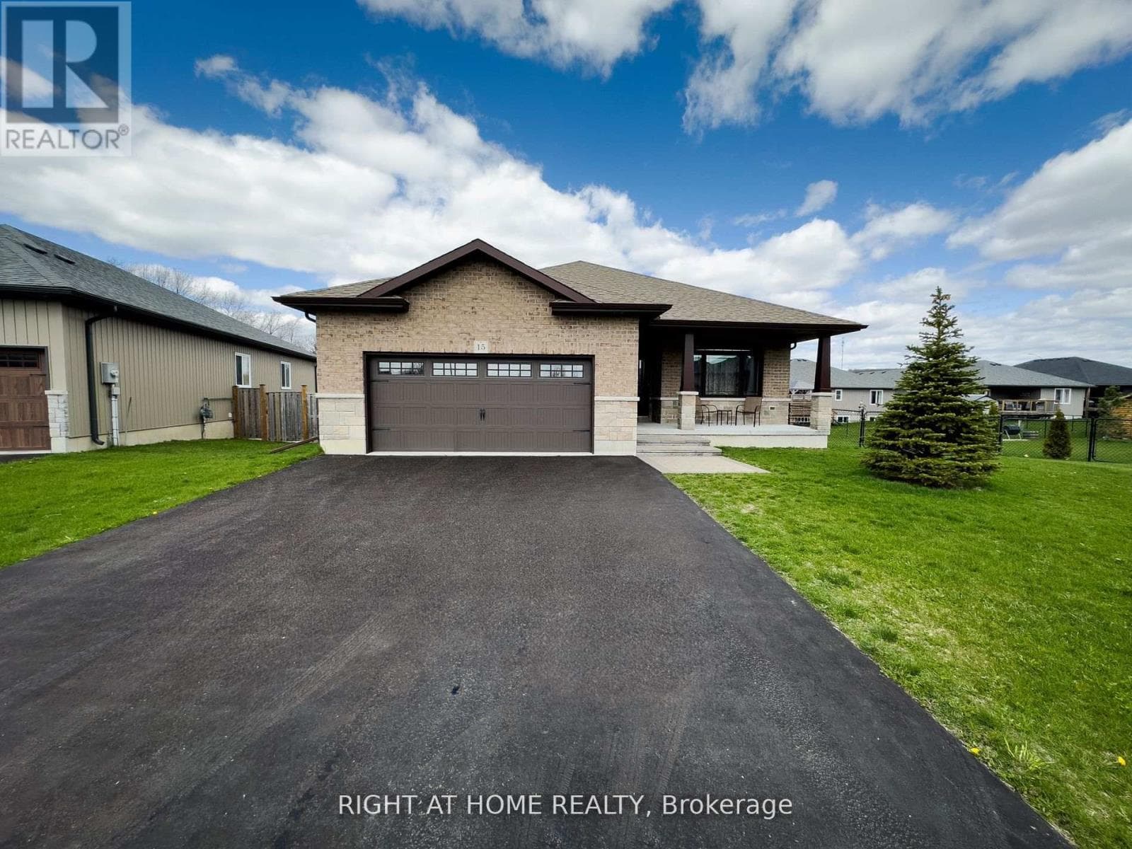 15 SPARTAN COURT in