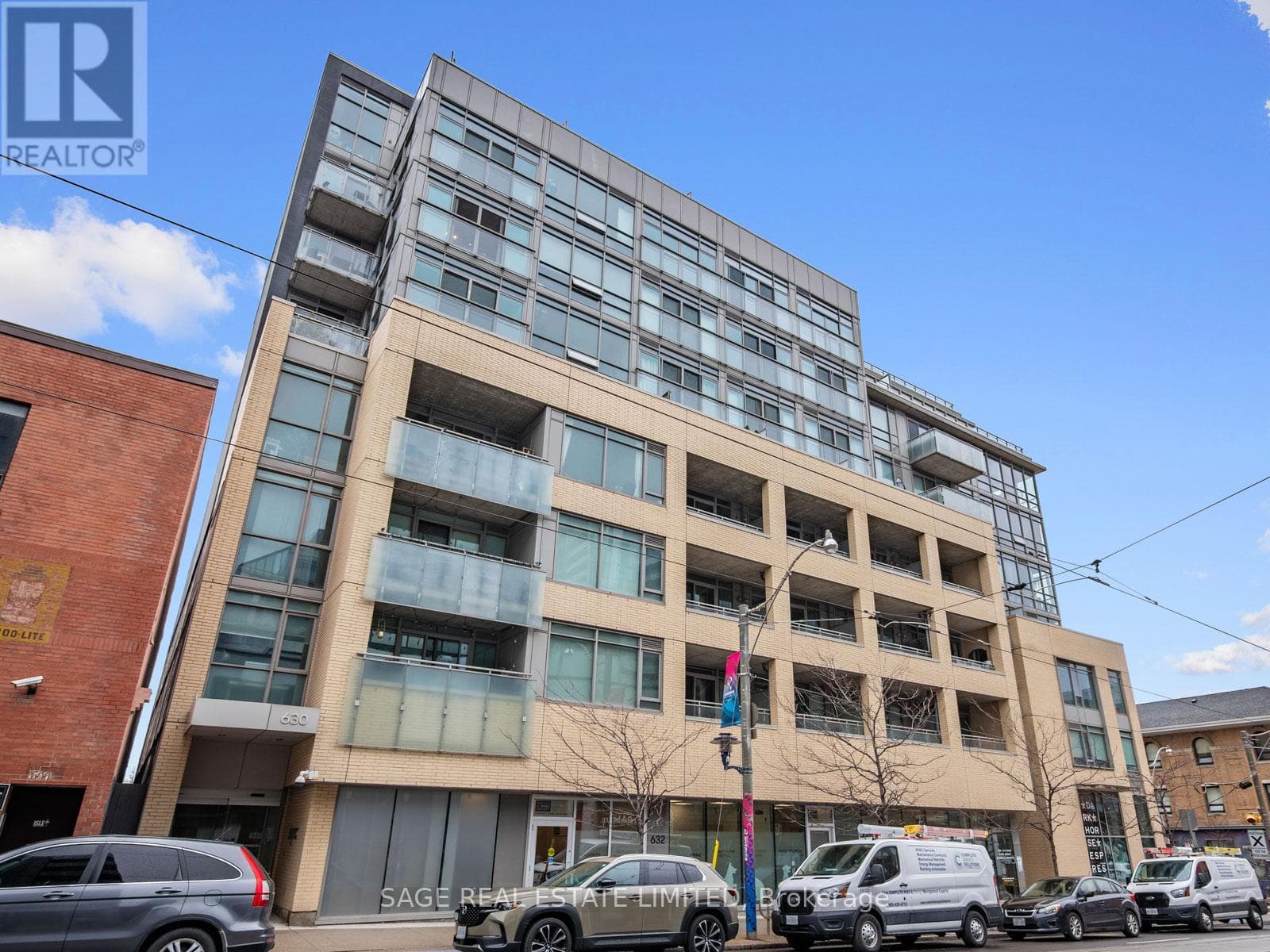 411 - 630 QUEEN EAST STREET in South Riverdale