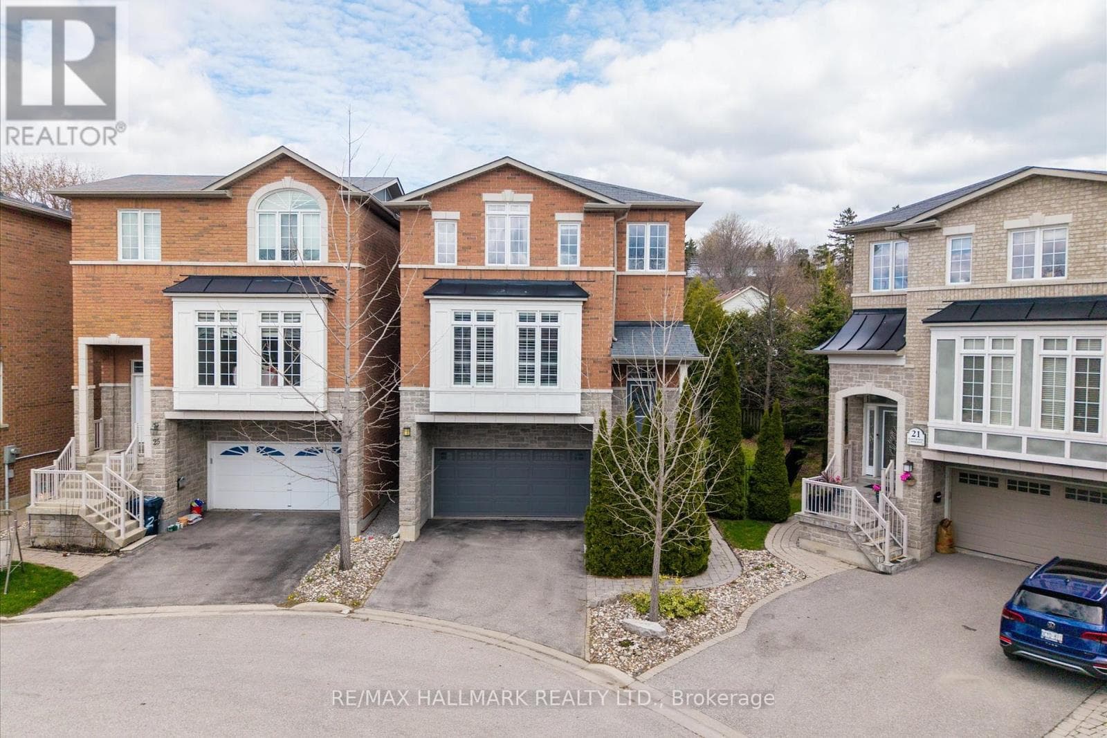 23 MASTWOOD CRESCENT in West Rouge