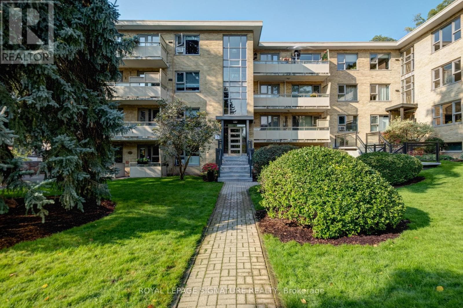3 - 8 CORINTH GARDENS in Mount Pleasant East