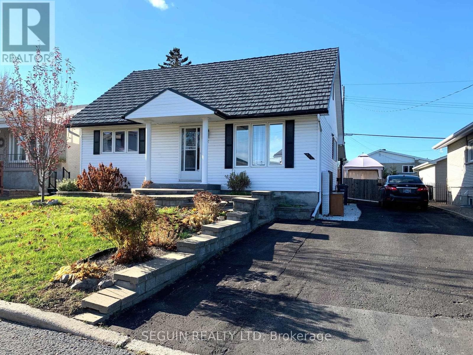 460 THERIAULT STREET in