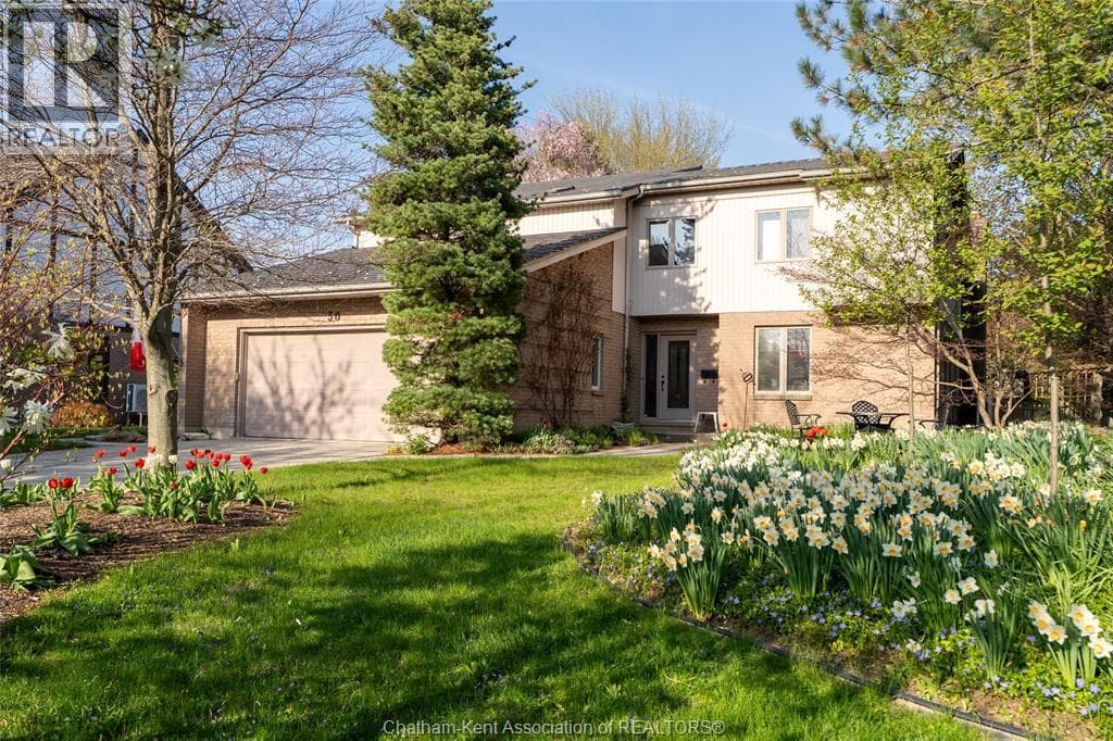 30 CRAMAR CRESCENT in