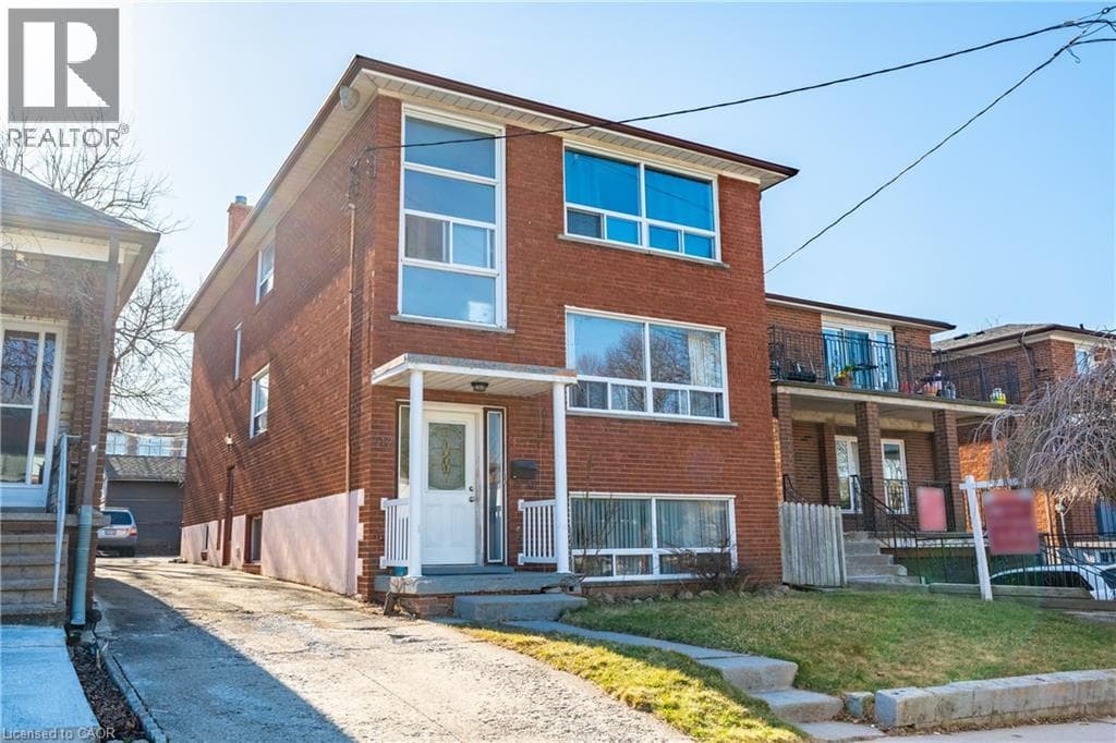 312 ATLAS AVENUE in Oakwood Village