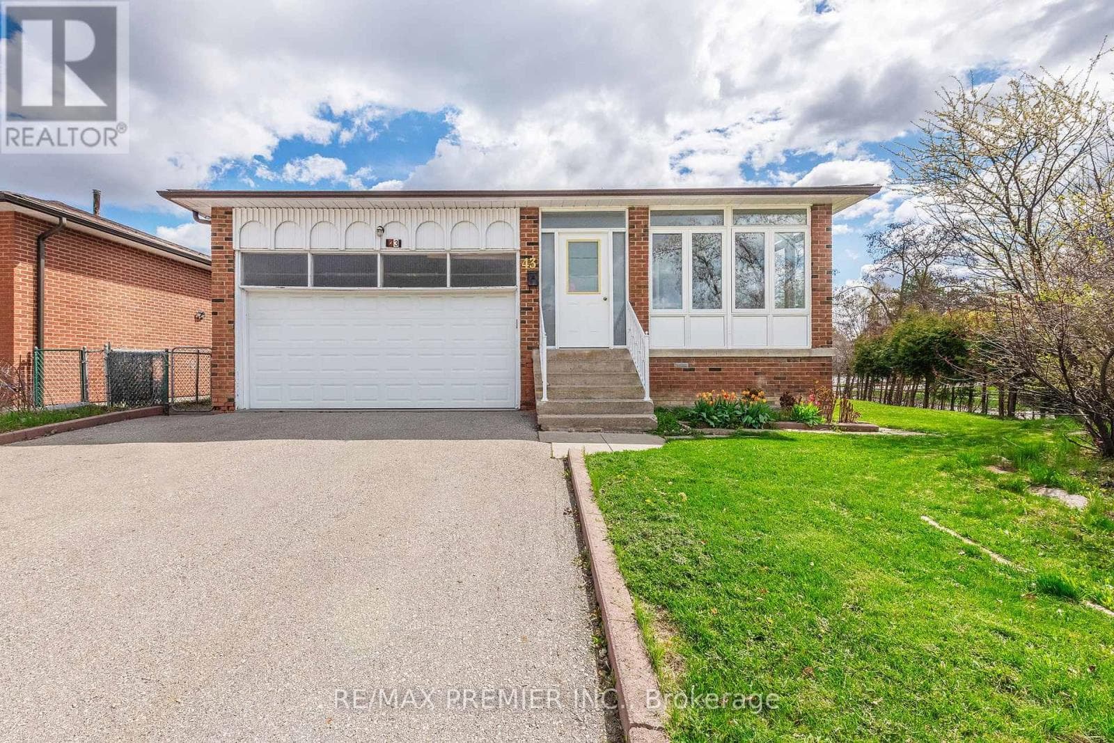 43 JULES AVENUE in Woodbridge South East