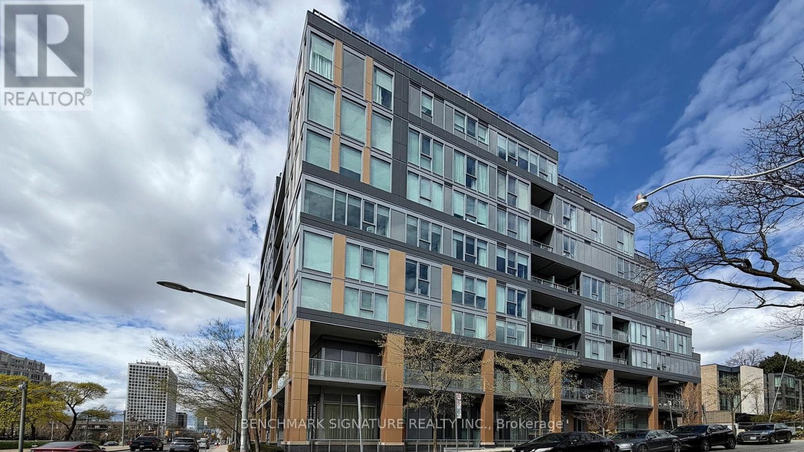 TH106 - 6 PARKWOOD AVENUE in Casa Loma