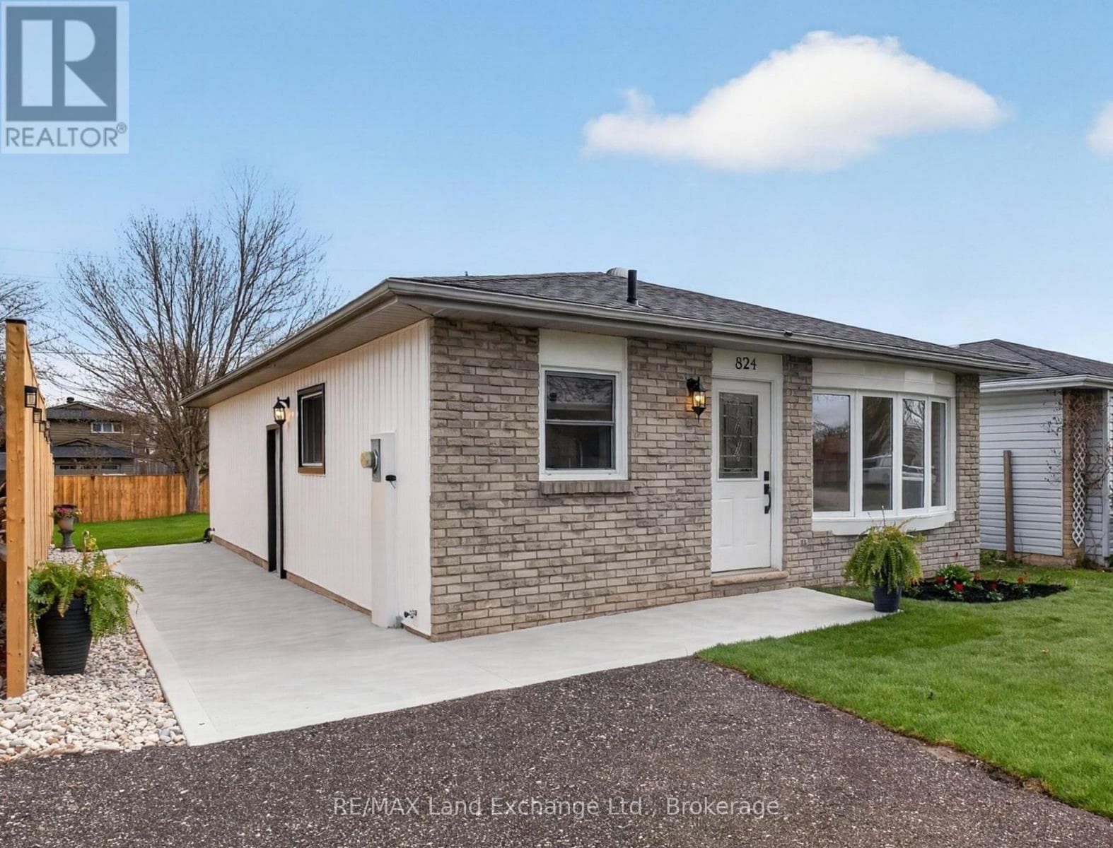 824 ANDREW MALCOLM DRIVE in