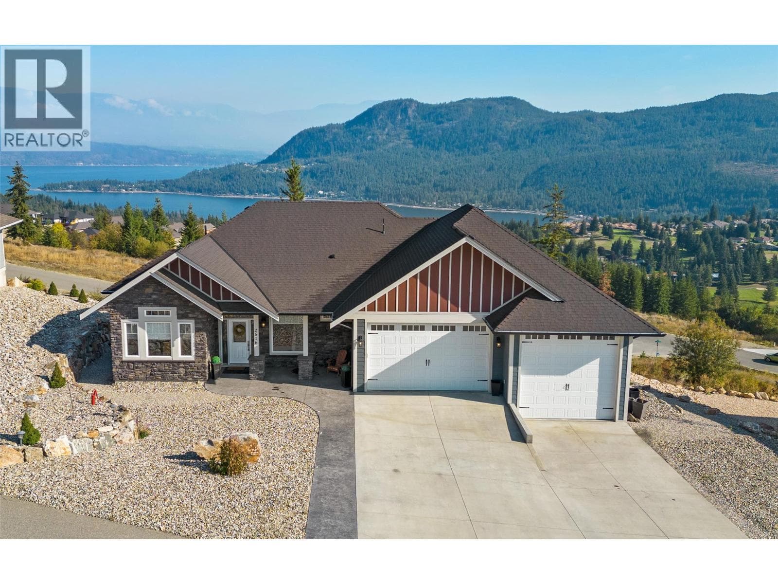 2516 PANORAMIC WAY in