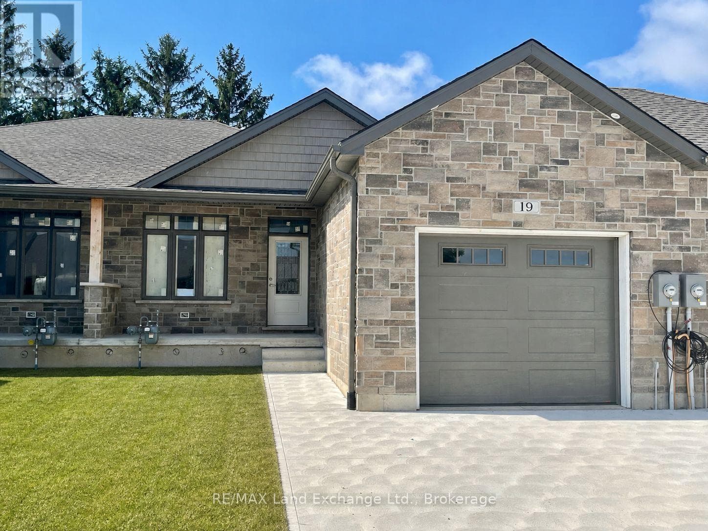 19 NYAH COURT in