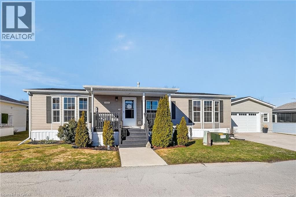 3033 TOWNLINE Road Unit# 211 in