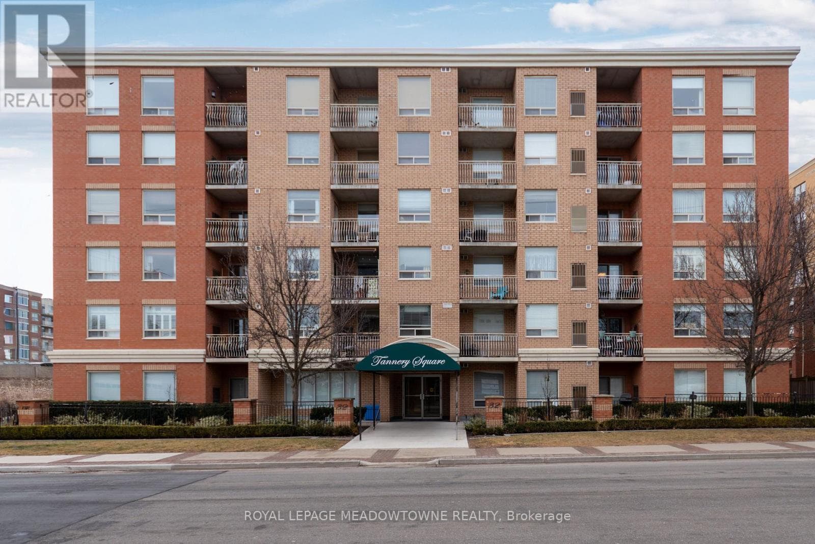 404 - 32 TANNERY STREET in Streetsville