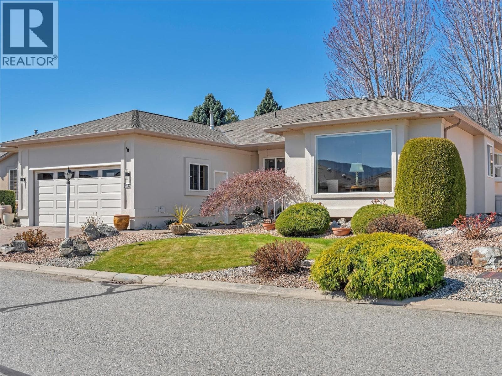 443 RIDGE Place in
