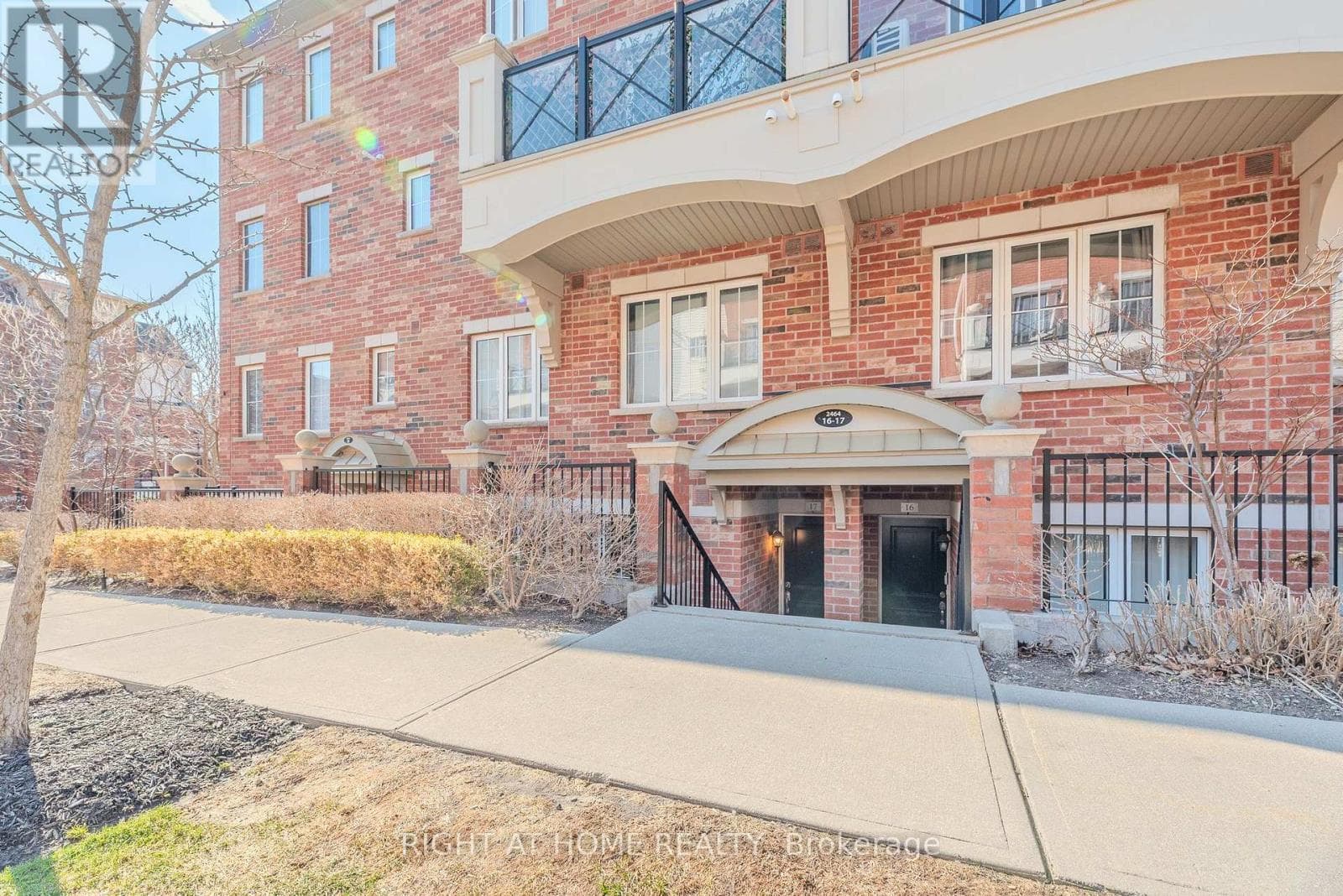 17 - 2464 POST ROAD in River Oaks