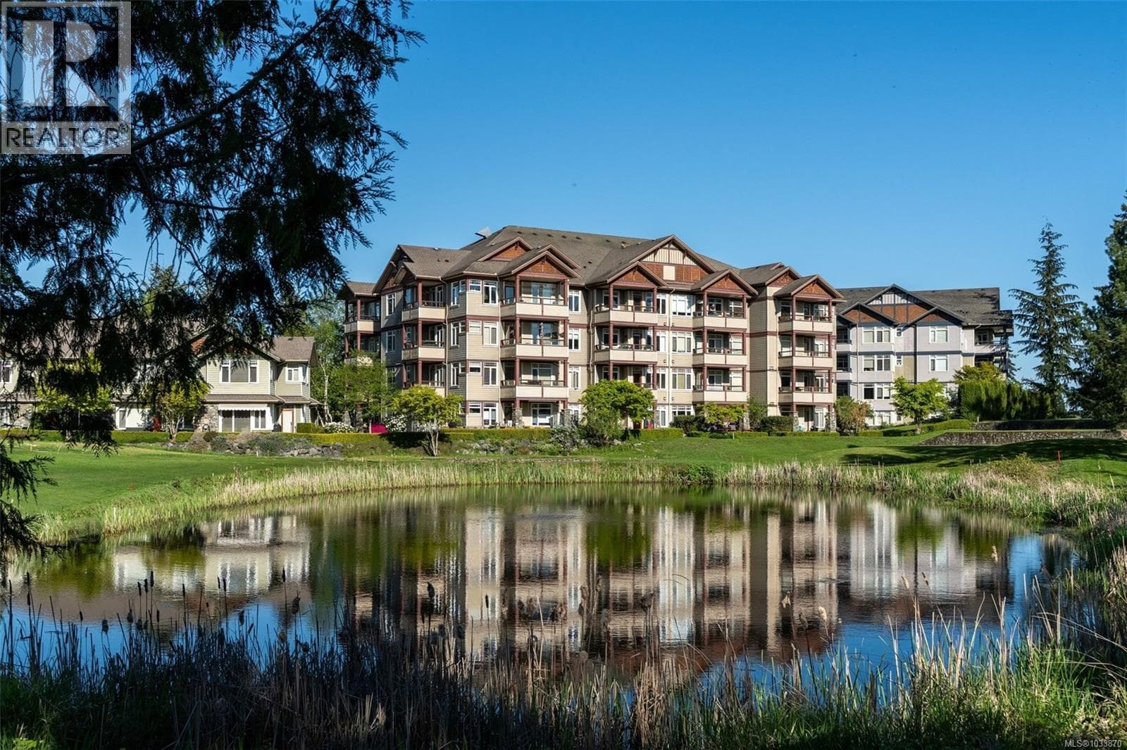 102E 1115 CRAIGFLOWER Rd in
