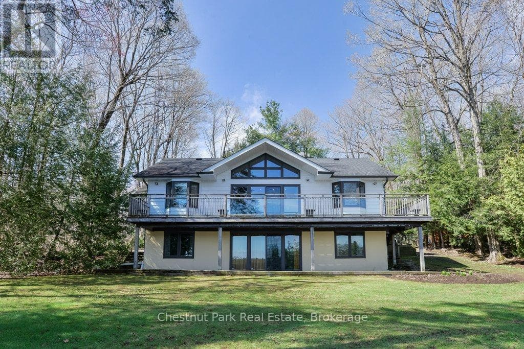 1124 SUNSET BAIE ROAD in