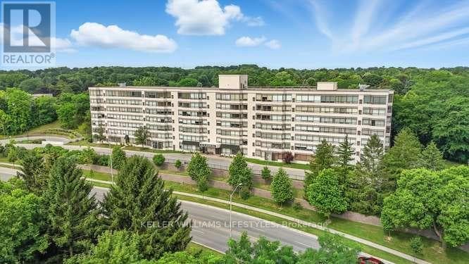 602 - 521 RIVERSIDE DRIVE in Oakridge