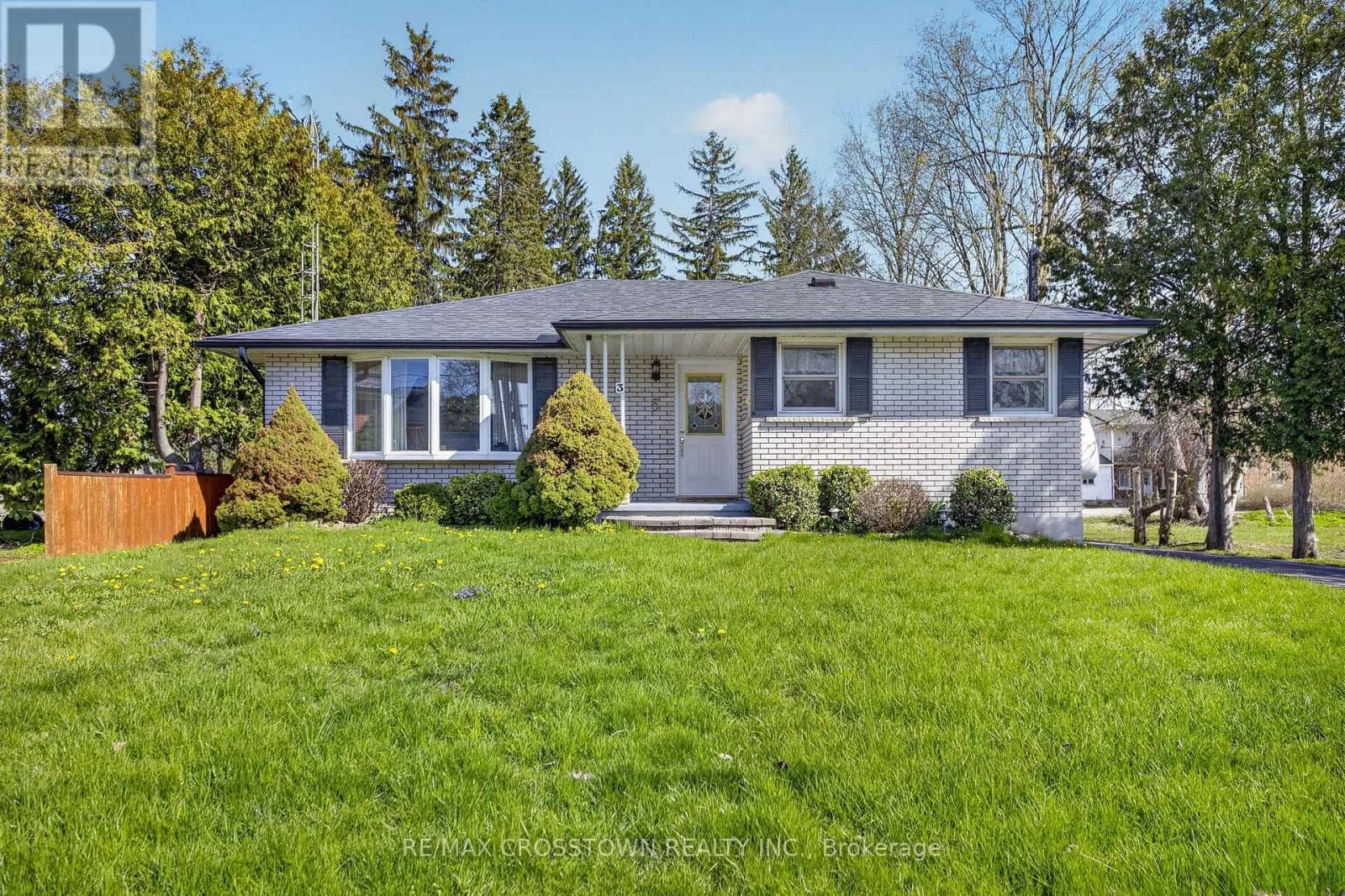 3 ROBERT STREET in