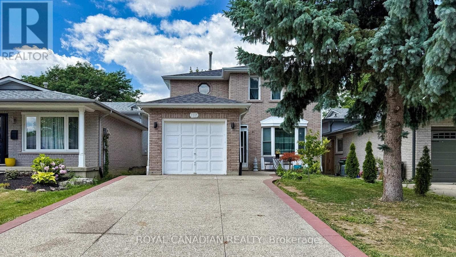 18 MILLPOND PLAZA in Randall