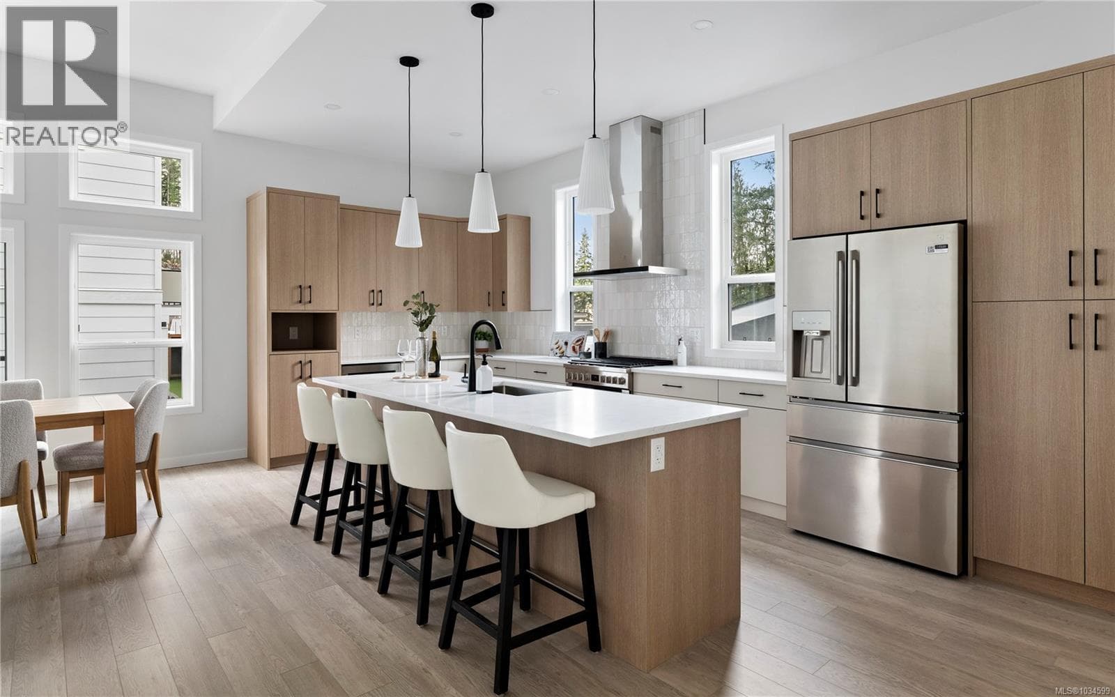 3624 Autumn Lane in Latoria