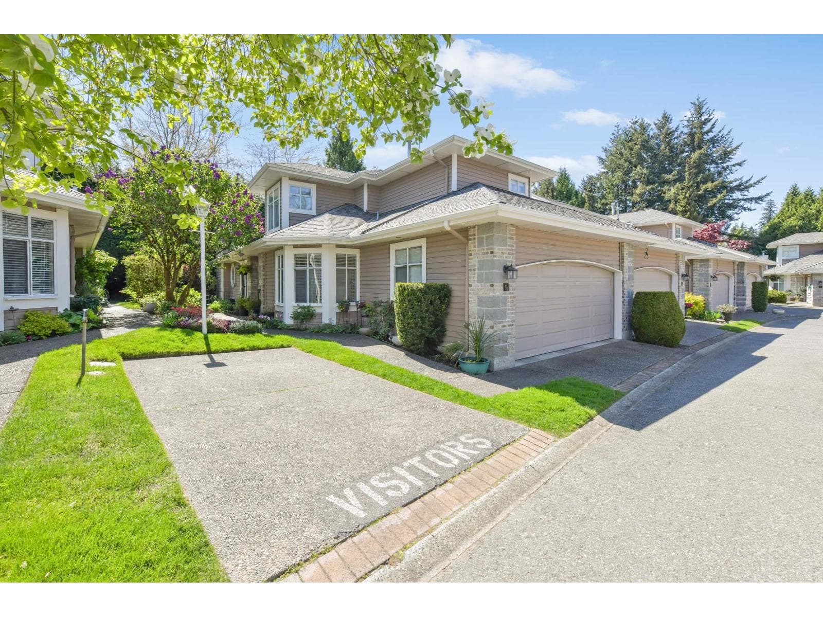 5 15273 24 AVENUE in Rosemary Heights Business Park