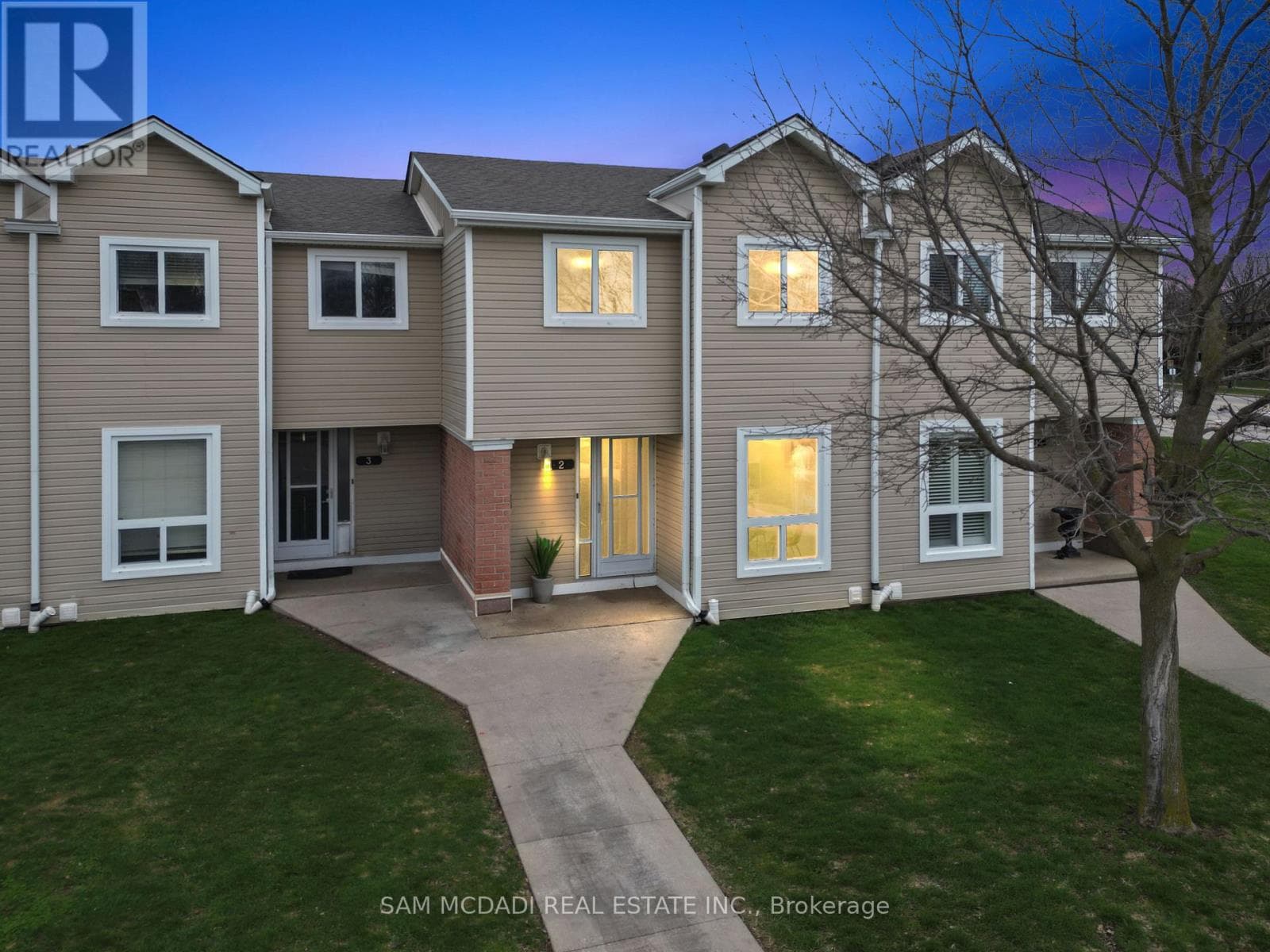 2 - 160 RITTENHOUSE ROAD in Country Hills