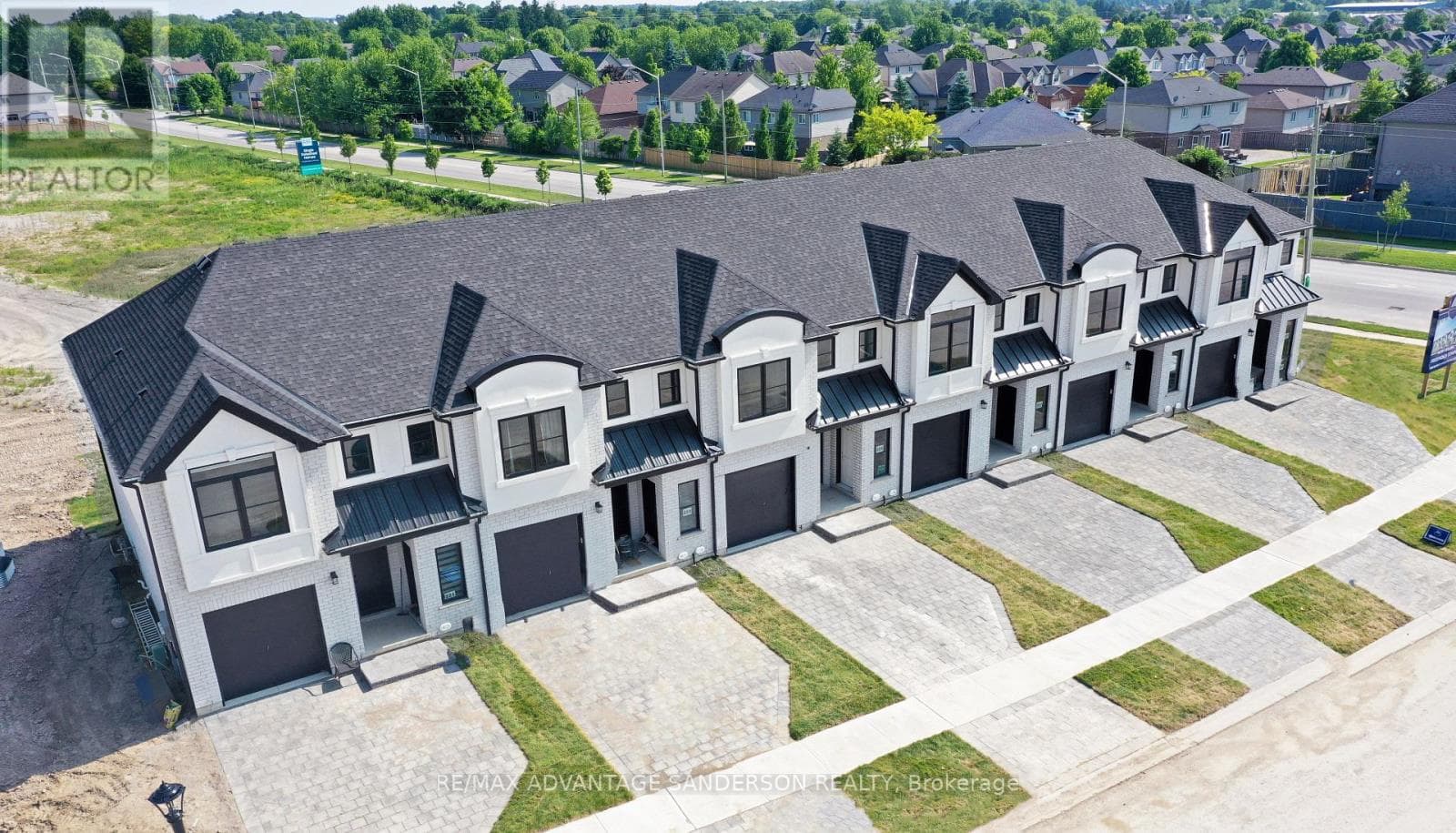43 PURPLE BEECH STREET in